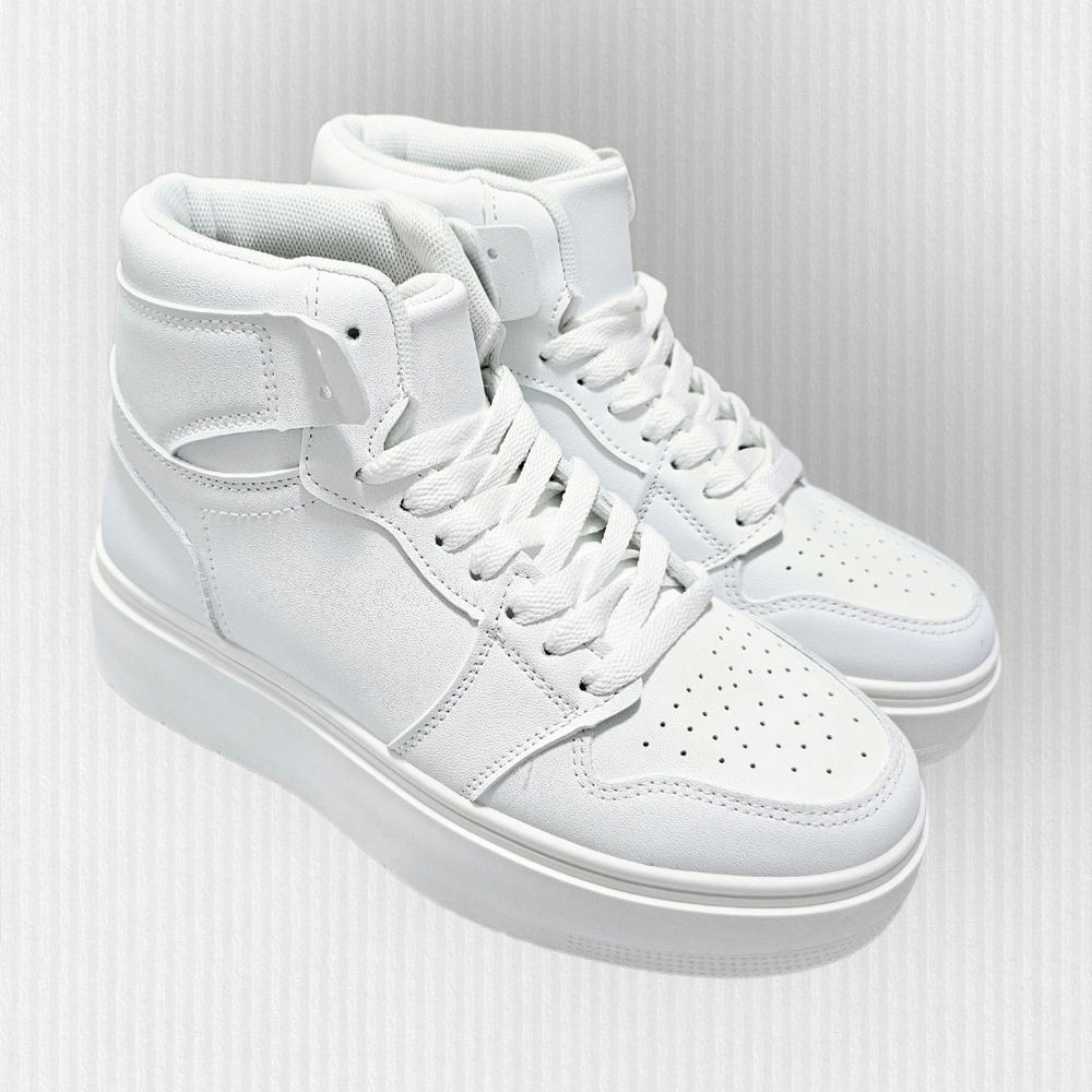 NWT PrettyLittleThing White Hi Top Lace Up Platform Sneakers‎